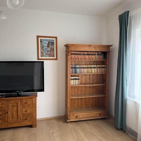 Aparthotel Pelini középső à Szentendre Extérieur photo