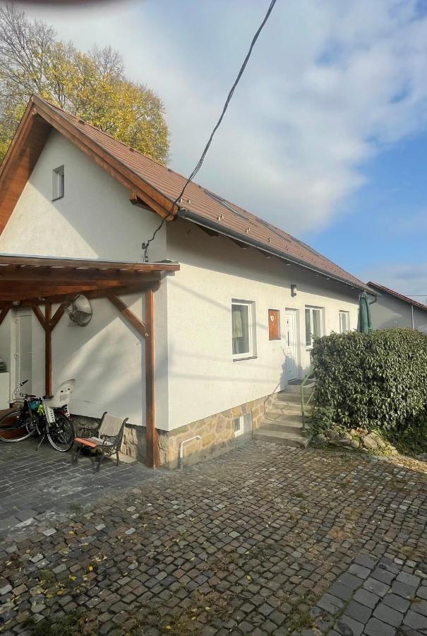 Aparthotel Pelini középső à Szentendre Extérieur photo